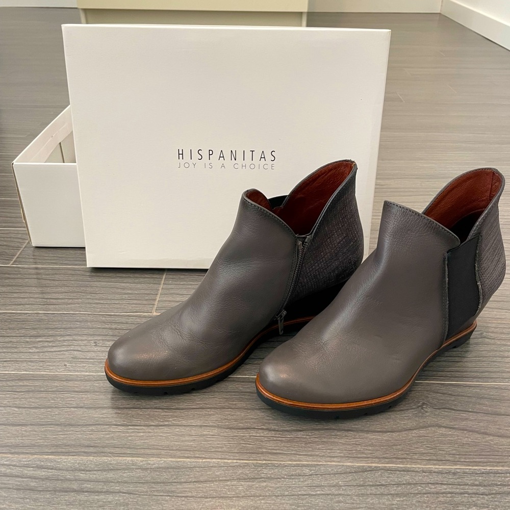 Hispanitas “Holli” Bootie, size 6.5 in “Grey Leather”